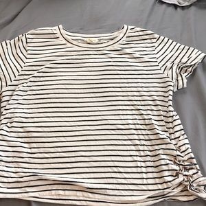 Aeropostale black and white stripped t-shirt
